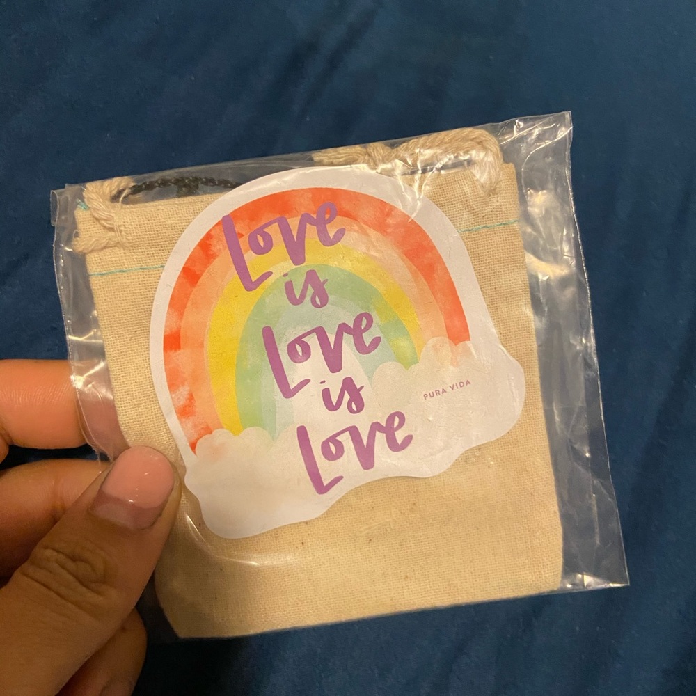 Pura Vida Pride bracelet with sticker🌈